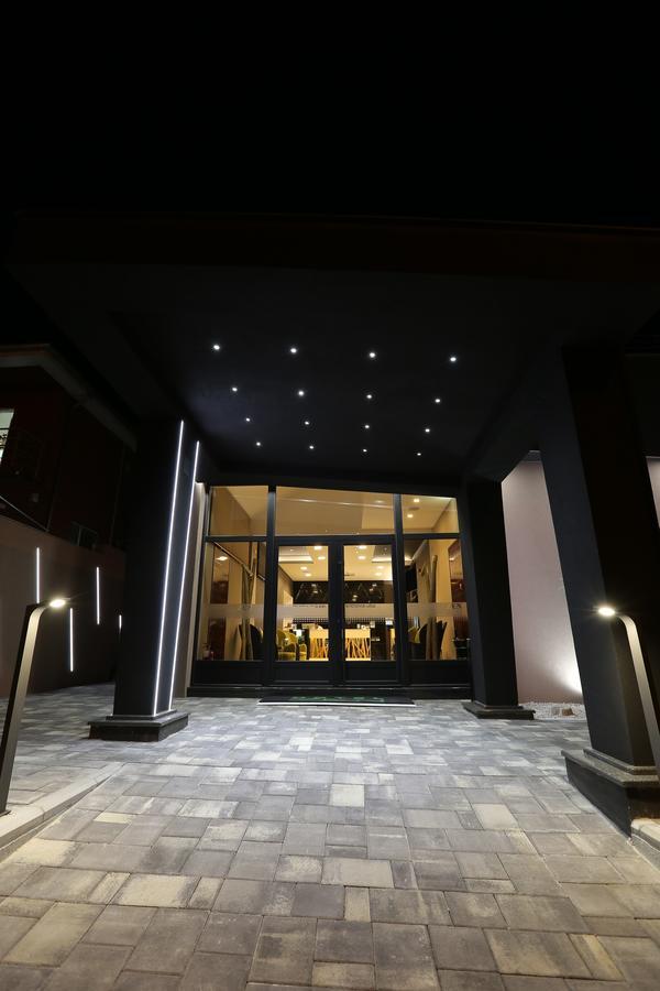 Garni Hotel Zen Free Parking Ni Exterior foto